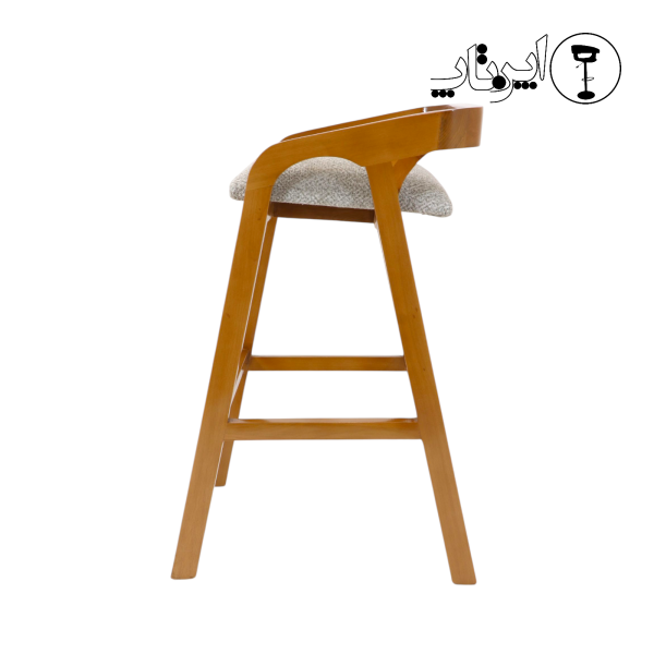 صندلی اپن چوبی شنزو با پایه چوبی و نشیمن پارچه‌ای روشن از برند اپن تاپ، طراحی مدرن و مقاوم.